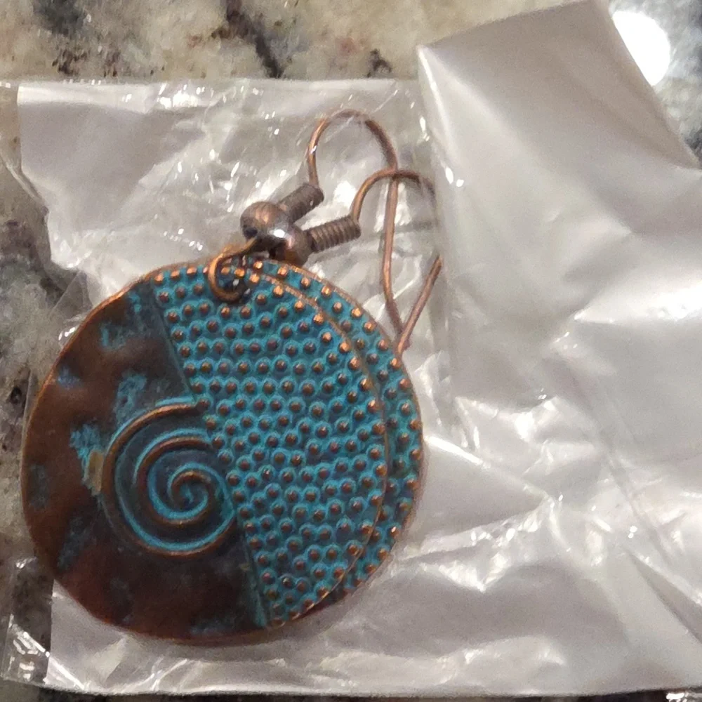 BOHEMIAN WESTERN STYLE ANTIQUED BRONZE LOOKING TURQUOISE ETCHED DESIGN E…